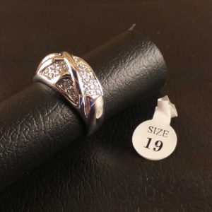 Anello Elegante Donna in Metallo Rodiato Argento Solitario Fascia Strass Size 19