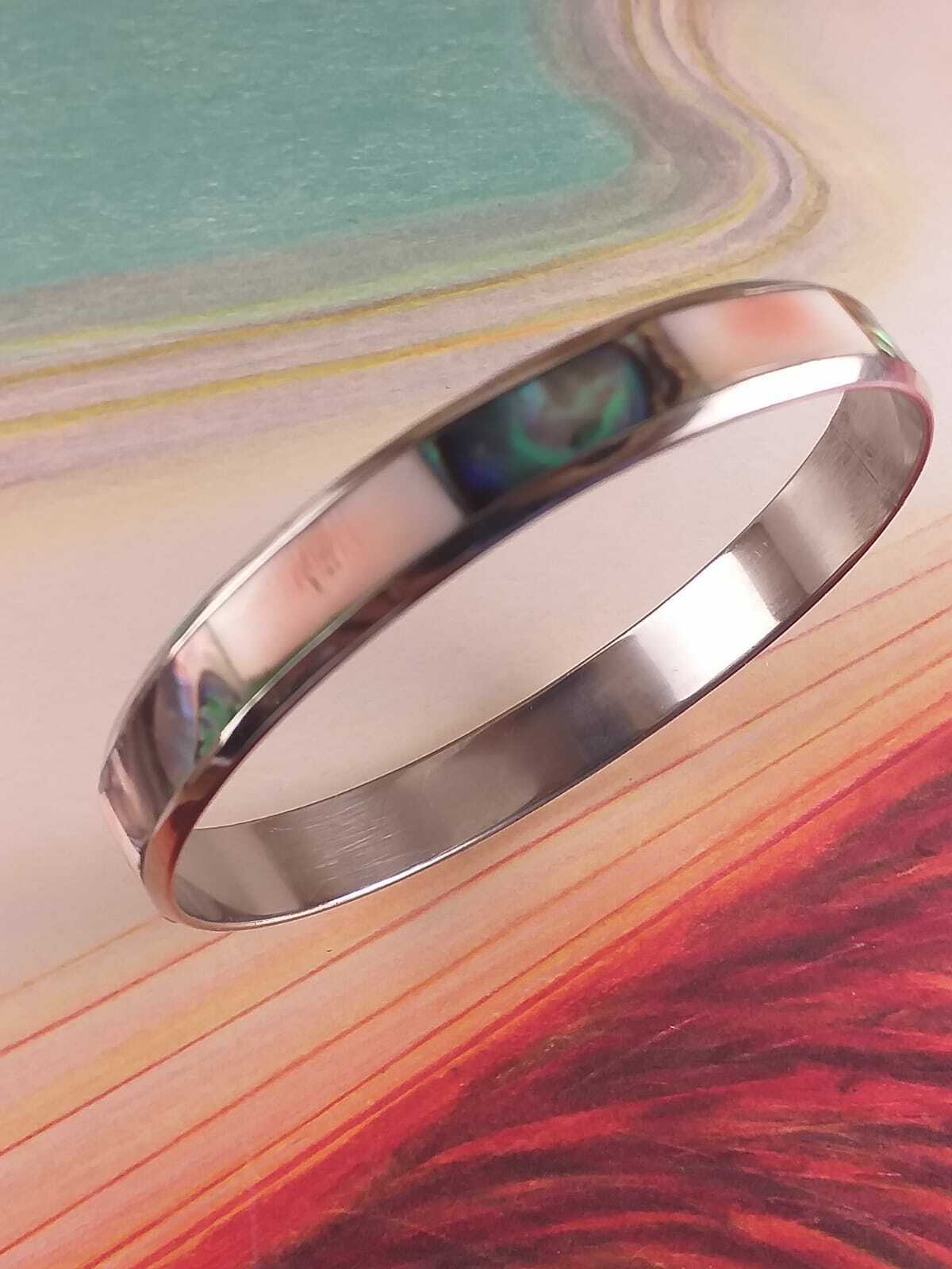Bracciale Rigido Donna in Metallo con Madreperla Colorata Bianco/Sfumature Arancio - immagine 6
