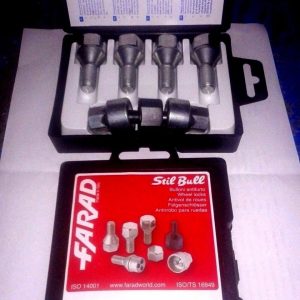 Per Mahindra KUV100 dal 2016> Kit Bulloni Antifurto Stil-Bull Farad per Cerchi in Acciaio Originali