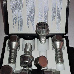 Per Mahindra XUV700 dal 2021 Kit Bulloni Antifurto Stil-Bull Farad per Cerchi in Acciaio Originali