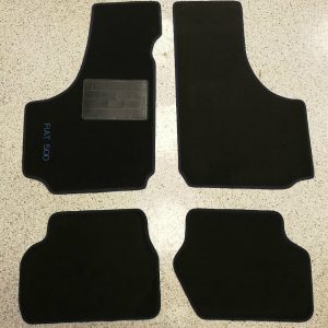 Serie Tappetini in Moquette per 500 F L R Nero con Bordo Blu con Scritta 500 Ricambi per Auto d'epoca