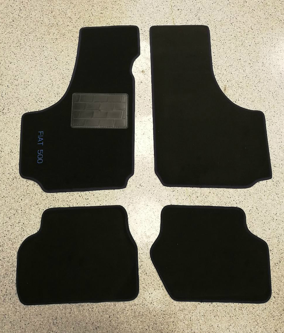 Serie Tappetini in Moquette per 500 F L R Nero con Bordo Blu con Scritta 500 Ricambi per Auto d'epoca