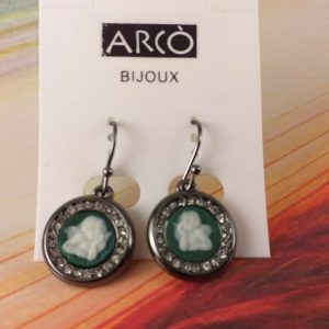 Arcò Bijoux Orecchini Vintage Tondo Angioletto Gun Metal con Strass Sfondo Verde