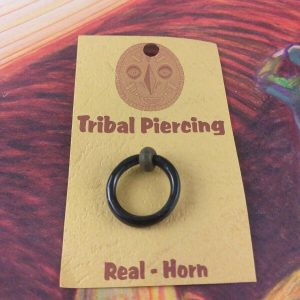 Real Bone Tribal Piercing a Logo Cerchio Nero Pallina Marrone Orecchino Tribale