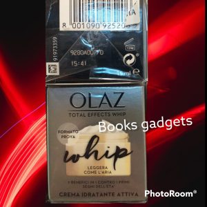 2 pz OLAZ Total Effects WHIP Crema Idratante Contro i Segni dell'età 15ml