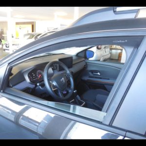 Per DACIA Sandero III / Sandero III Stepway 20> Coppia Deflettori Aria Antivento Anteriori Cora