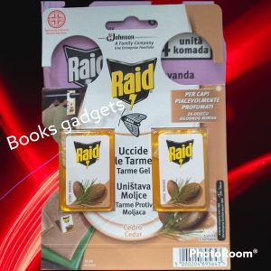 9 Conf. Raid (18 Gel Cedro) Uccide le Tarme per Armadi e Cassetti per Capi Piacevolmente Profumati