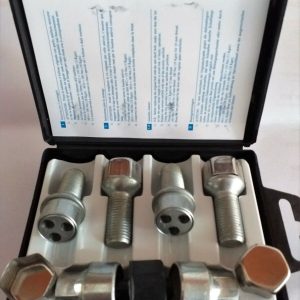 Per Toyota Aygo X dal 2021> Kit Bulloni Antifurto Stil-Bull Farad per Cerchi in Acciaio