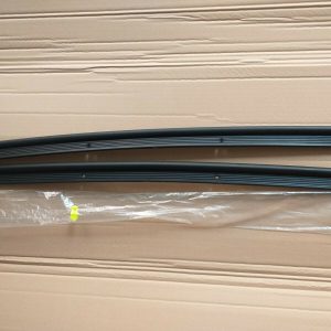 Per Fiat 500L/F Coppia Batticalcagno Plastica Nera Batti Calcagno Ricambi per Auto d'epoca