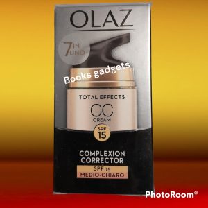 1 Flacone Olaz 7 in One Crema Viso Total Effects SPF15 Leviga Uniforma Illumina Riduce Rassoda Idrata 50ml