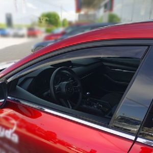 Coppia Deflettori Aria Antivento Anteriori Farad per Mazda 3 (BP) 4° Serie 5 porte dal 2019