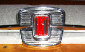 Per Fiat 600 E Logo Fregio Maschera Mascherina Anteriore Plastica Metallizzata