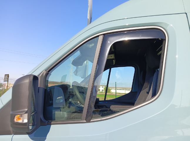 13.118M Coppia Deflettori Aria Antivento Anteriori Farad per Renault Master dal 2025