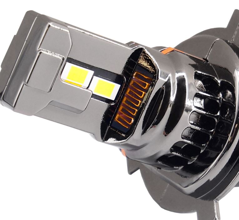 989 TZ4 Kit 2 Lampadine Led H4 iLuz Titan 6000K 7800lm 9-16V 39W Simoni Racing