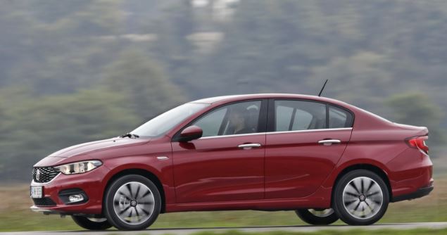 Per Fiat Tipo 4 porte da 2015 Set Tappetini su Misura in TPE con Bordi Rialzati - immagine 2