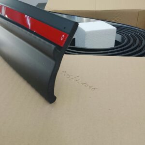 Passaruota Universali Suv Parafanghi Rotolo 6 Mt con Biadesivo e Kit Fissaggio