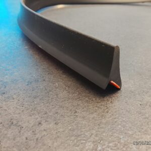 Kit 4 pezzi Profili Passaruota Universali con Biadesivo per Auto da 1,5Mt 33mm